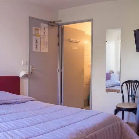 Hotel De Paris 2*